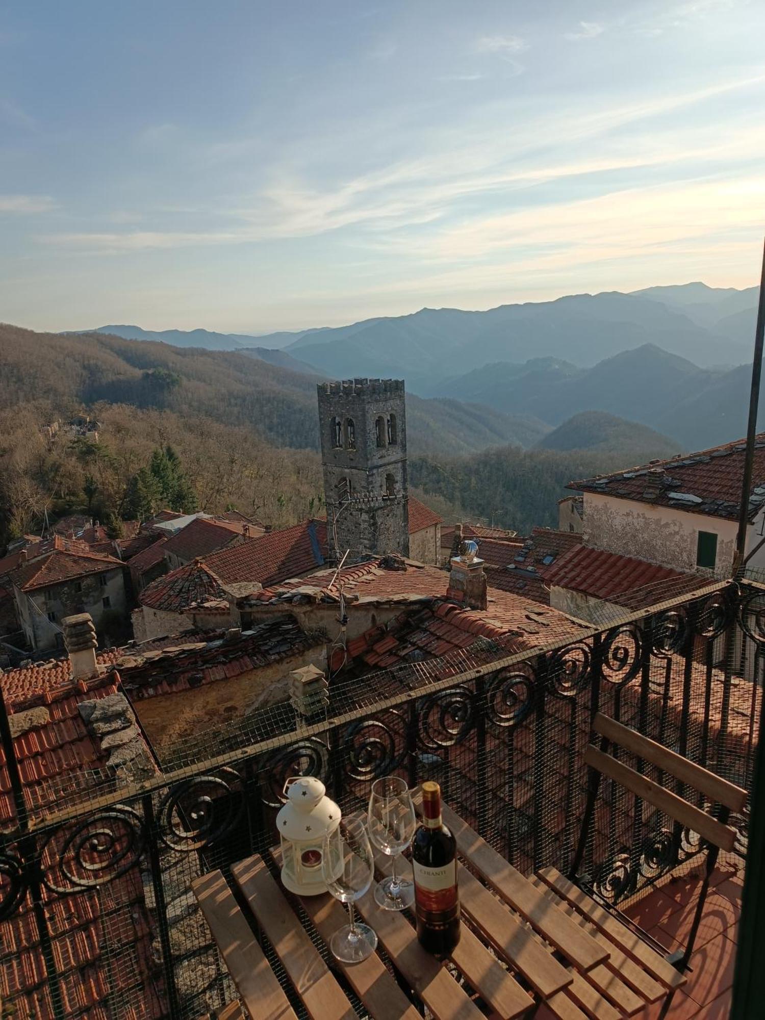 Casa Bellavista Villa Montefegatesi ภายนอก รูปภาพ
