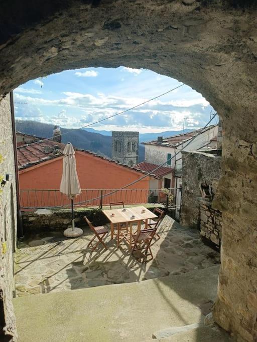 Casa Bellavista Villa Montefegatesi ภายนอก รูปภาพ