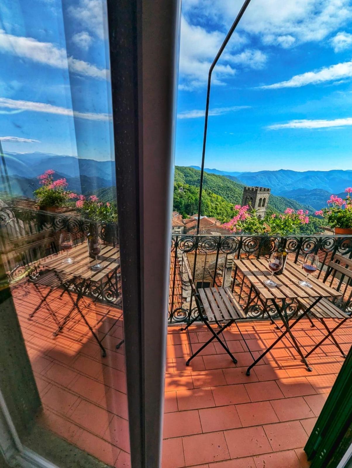 Casa Bellavista Villa Montefegatesi ภายนอก รูปภาพ